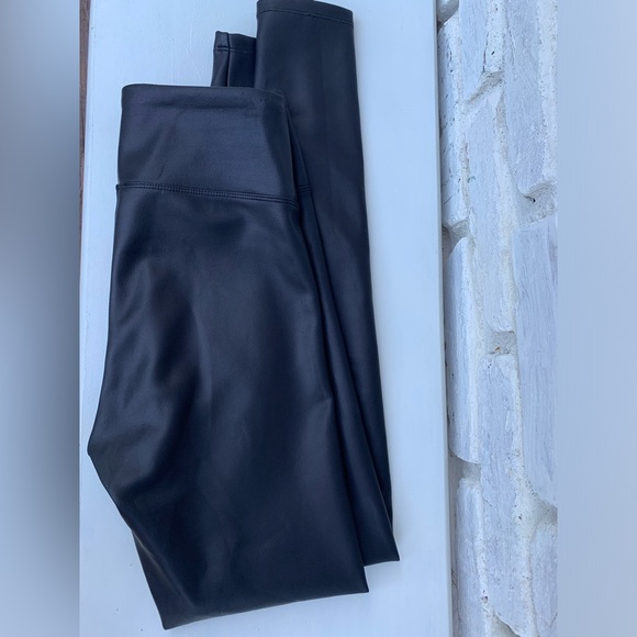 Express XS Faux Leather Leggings High Waist - Picture 3 of 3